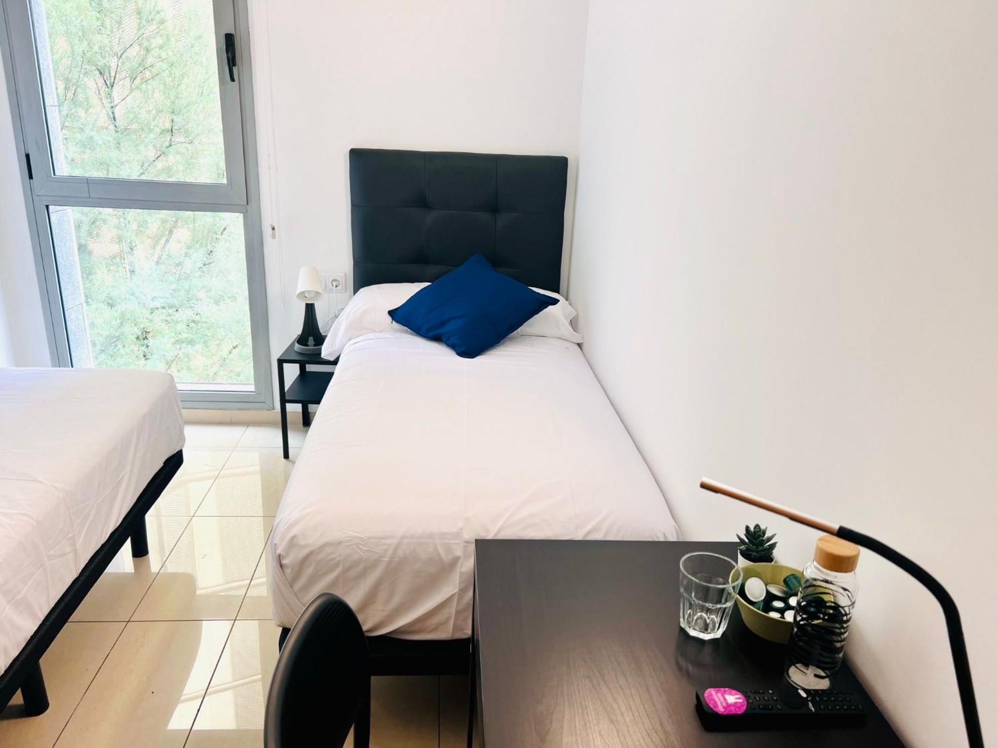 Fira Gran Via 2 - Private Rooms In A Shared Apartment - Habitaciones Privadas En Apartamento Compartido L'Hospitalet de Llobregat Eksteriør billede